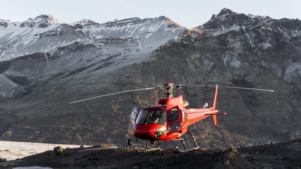 Helicopter flights Iceland
