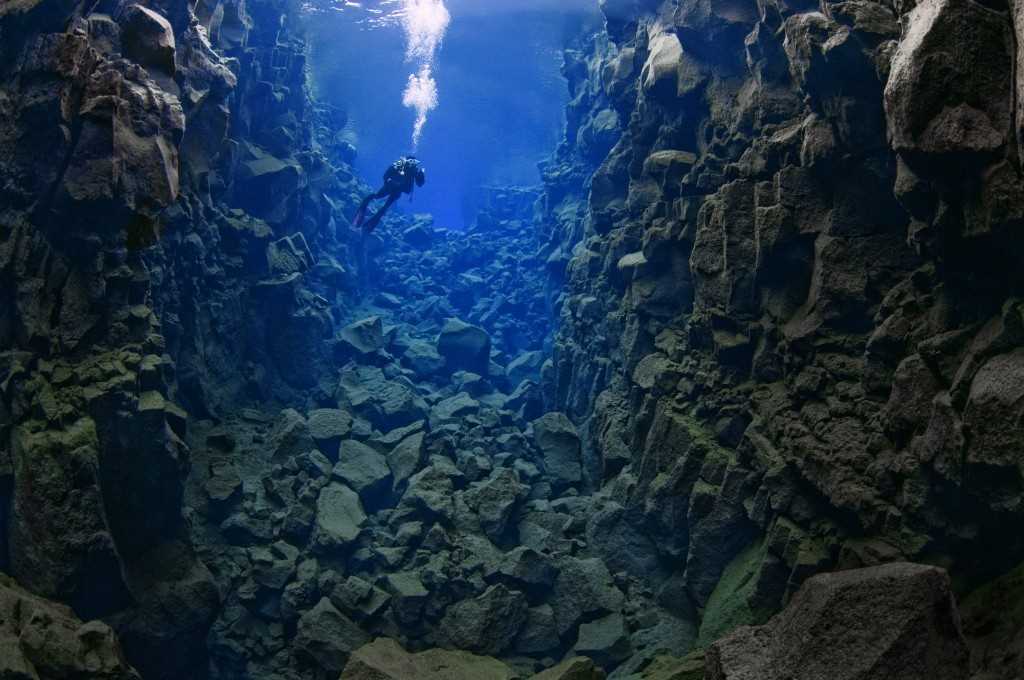 Silfra in Thingvellir lake