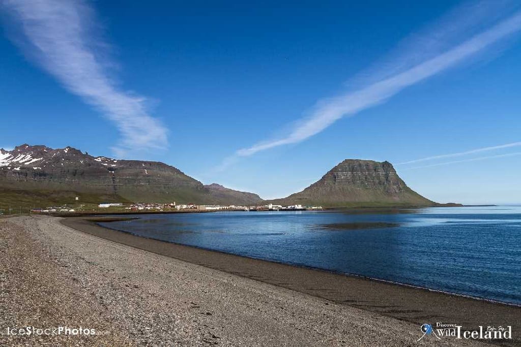 Grundarfjörður is a small town, situated in the north of the Snæfellsnes peninsula in the west of Iceland.