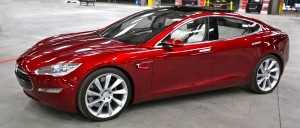 Tesla_Model_S_Indoors_trimmed